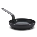 d-8220-24_patelnia_24_cm_ceranova_de_buyer_4_9_.webp
