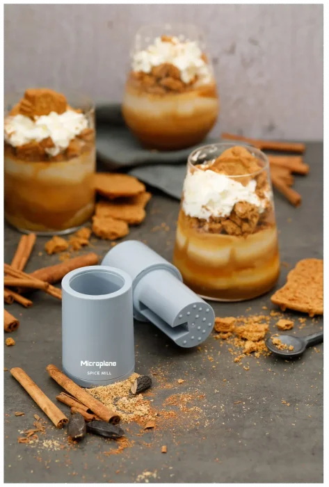 mc-48227_microplane_mlynek_do_przypraw_blekitny_specialty_7.webp