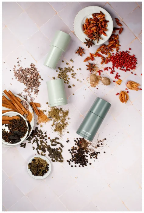 mc-48727_microplane_mlynek_do_przypraw_eukaliptusowa_zielen_specialty_6_3.webp