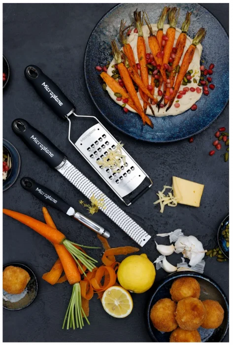 mc-36182_microplane_zestaw_tarek_z_obieraczka_gourmet_3.webp