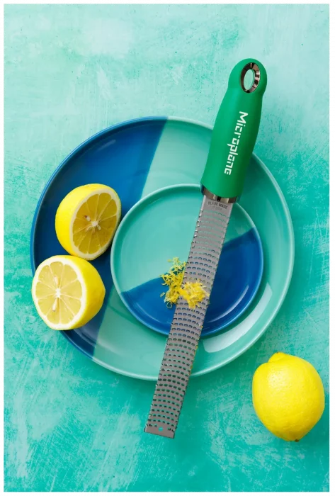mc-46762_microplane_tarka_zester_bazyliowa_premium_classic_3.webp