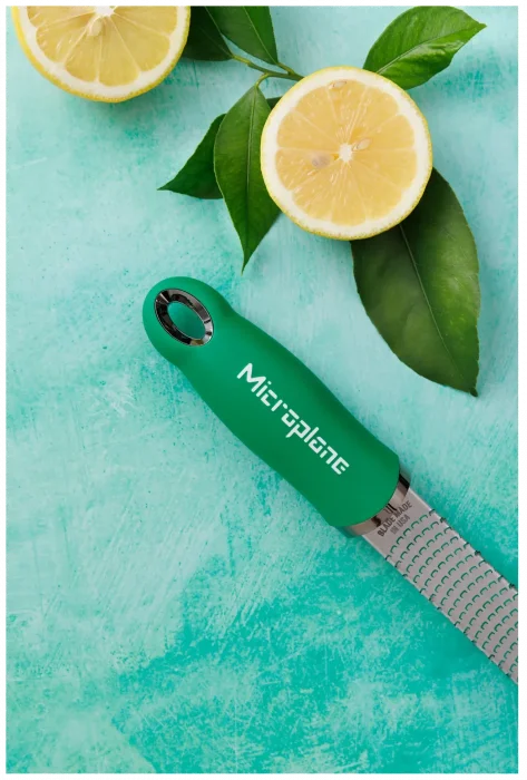 mc-46762_microplane_tarka_zester_bazyliowa_premium_classic_4.webp