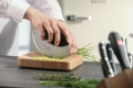 herbs_mincing_4740_1200_1.webp